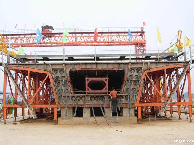 Model of 32-meter-long Box Girder Bridge